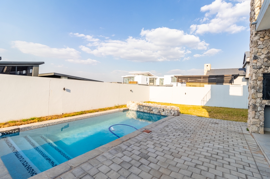 5 Bedroom Property for Sale in Six Fountains Residential Estate Gauteng