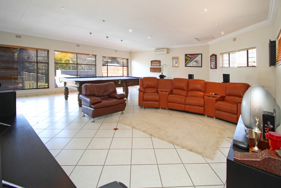 3 Bedroom Property for Sale in Oaklands Gauteng