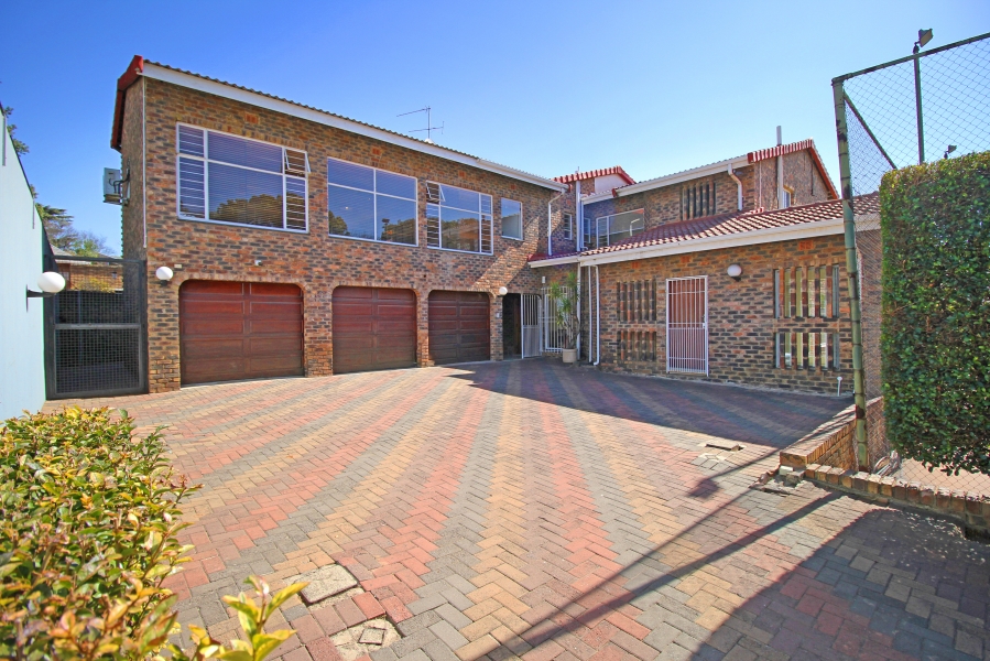 3 Bedroom Property for Sale in Oaklands Gauteng