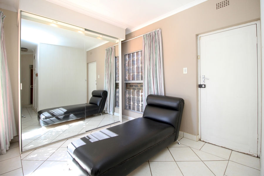 3 Bedroom Property for Sale in Oaklands Gauteng