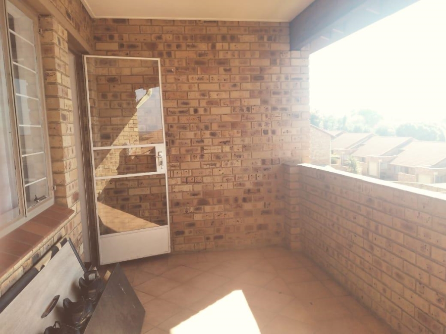 2 Bedroom Property for Sale in Sundowner Gauteng