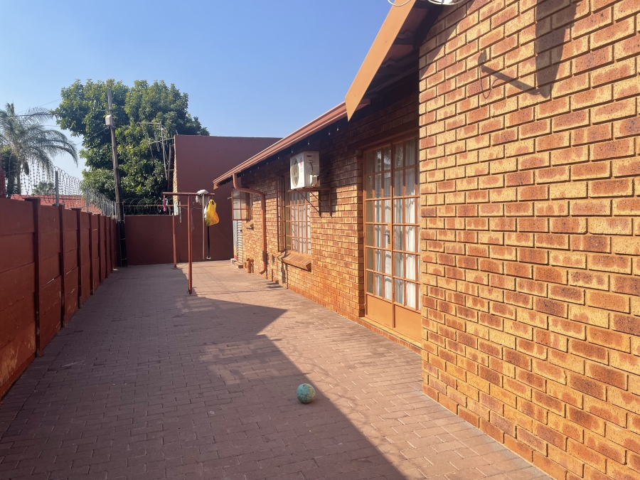 To Let 3 Bedroom Property for Rent in Doornpoort Gauteng