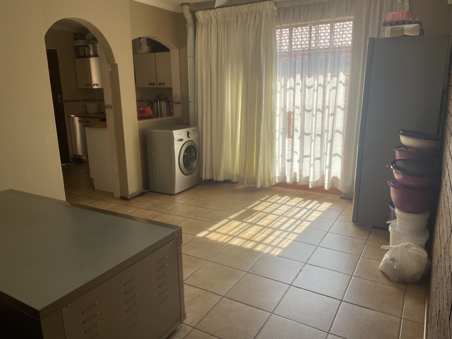 To Let 3 Bedroom Property for Rent in Doornpoort Gauteng