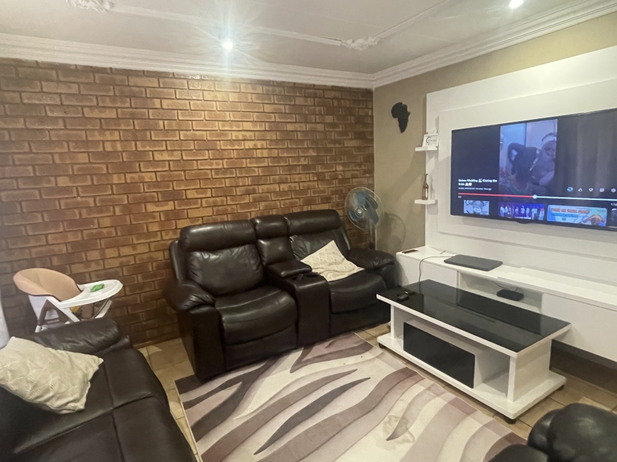 To Let 3 Bedroom Property for Rent in Doornpoort Gauteng