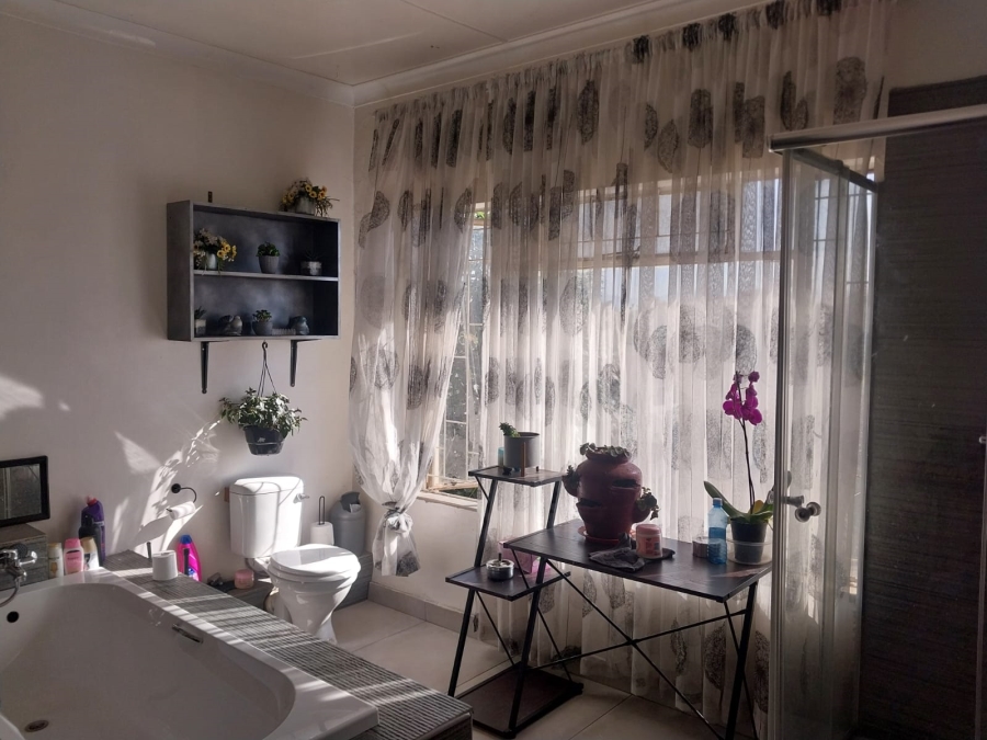 3 Bedroom Property for Sale in Pretoria Gardens Gauteng