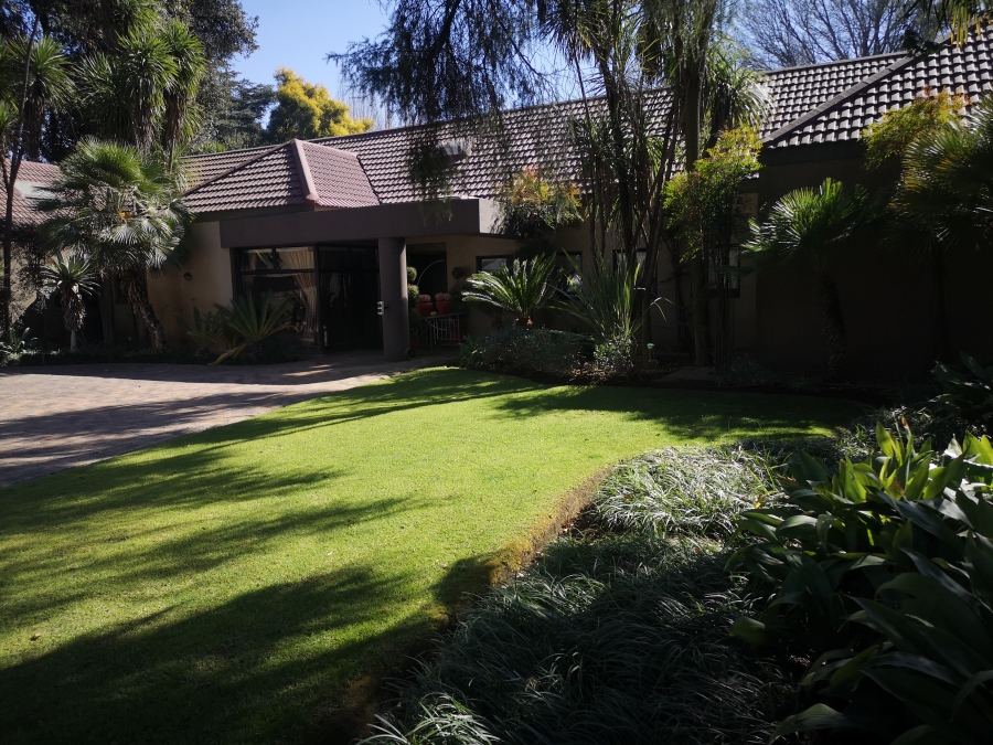 4 Bedroom Property for Sale in Three Rivers Proper Gauteng