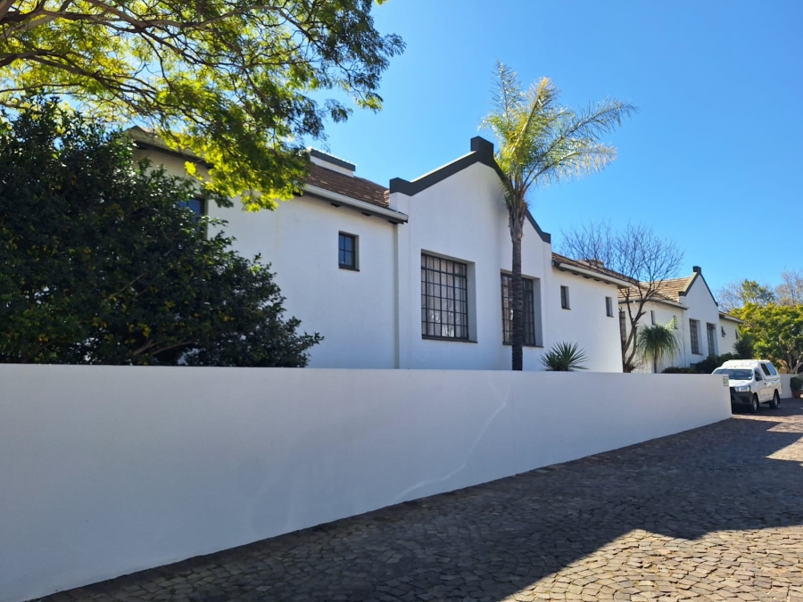 To Let 1 Bedroom Property for Rent in Magaliessig Gauteng