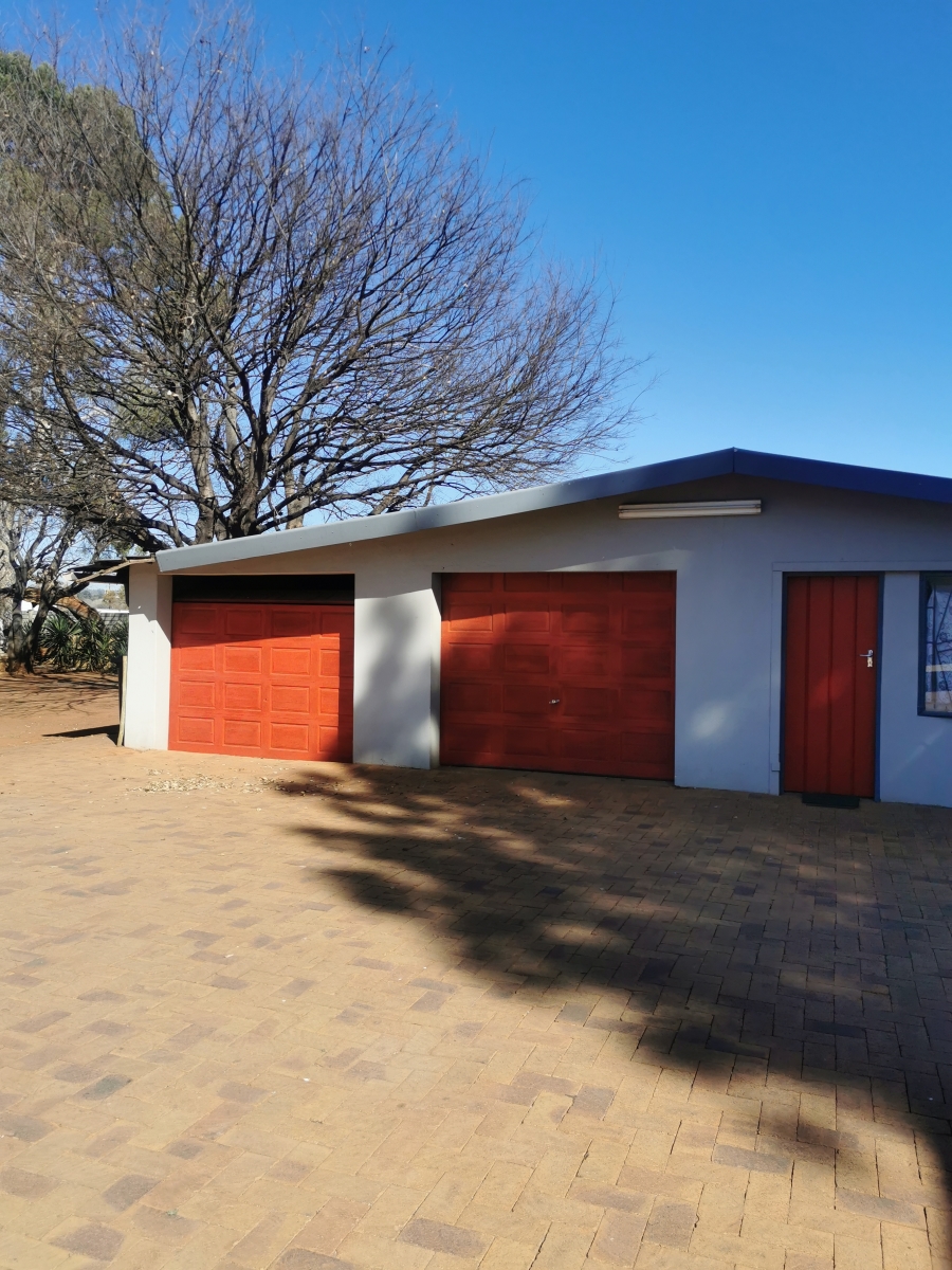 4 Bedroom Property for Sale in Raslouw Gauteng