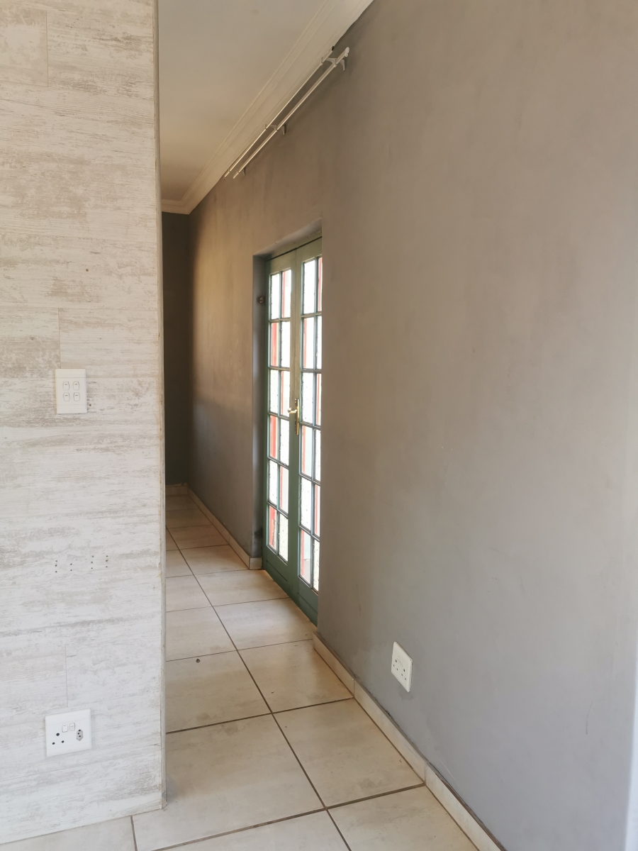 4 Bedroom Property for Sale in Raslouw Gauteng