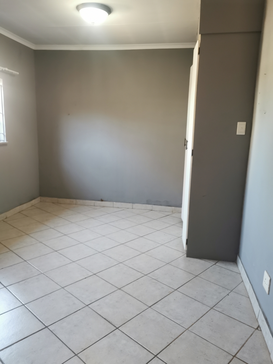 4 Bedroom Property for Sale in Raslouw Gauteng