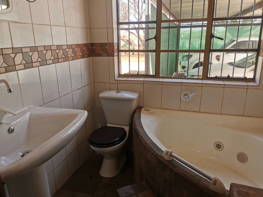 4 Bedroom Property for Sale in Raslouw Gauteng