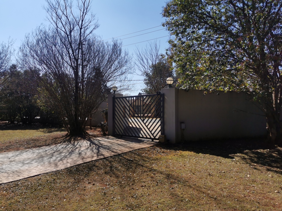 4 Bedroom Property for Sale in Raslouw Gauteng