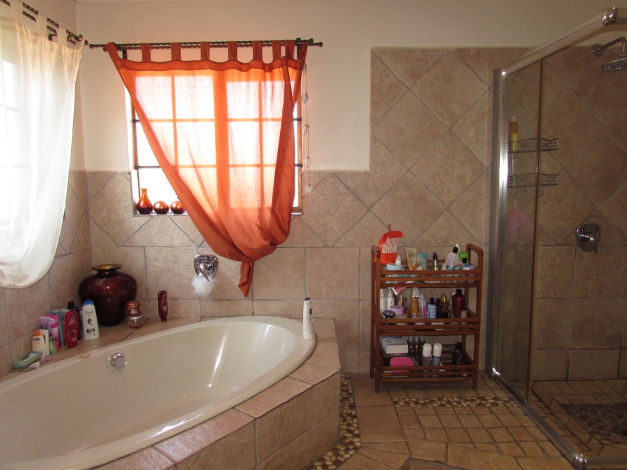 17 Bedroom Property for Sale in Kameeldrift West Gauteng