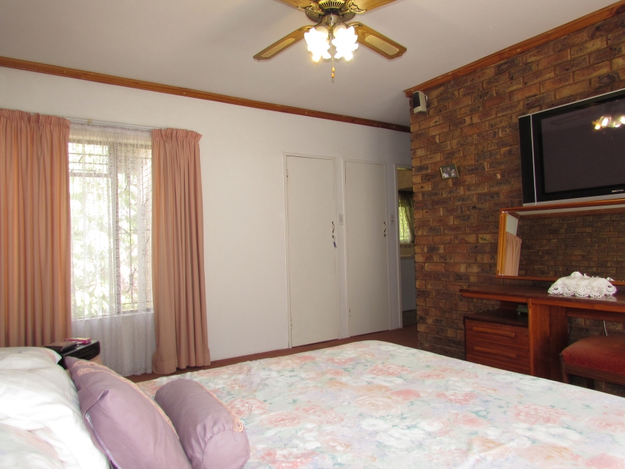 5 Bedroom Property for Sale in Amandasig Gauteng