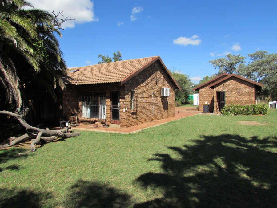 13 Bedroom Property for Sale in Boekenhoutskloof and surround Gauteng