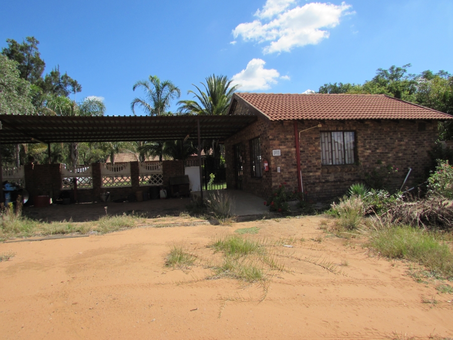 13 Bedroom Property for Sale in Boekenhoutskloof and surround Gauteng