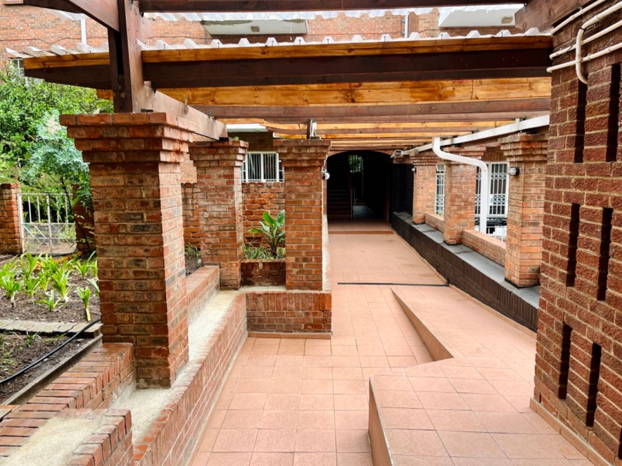 2 Bedroom Property for Sale in Woodmead Gauteng