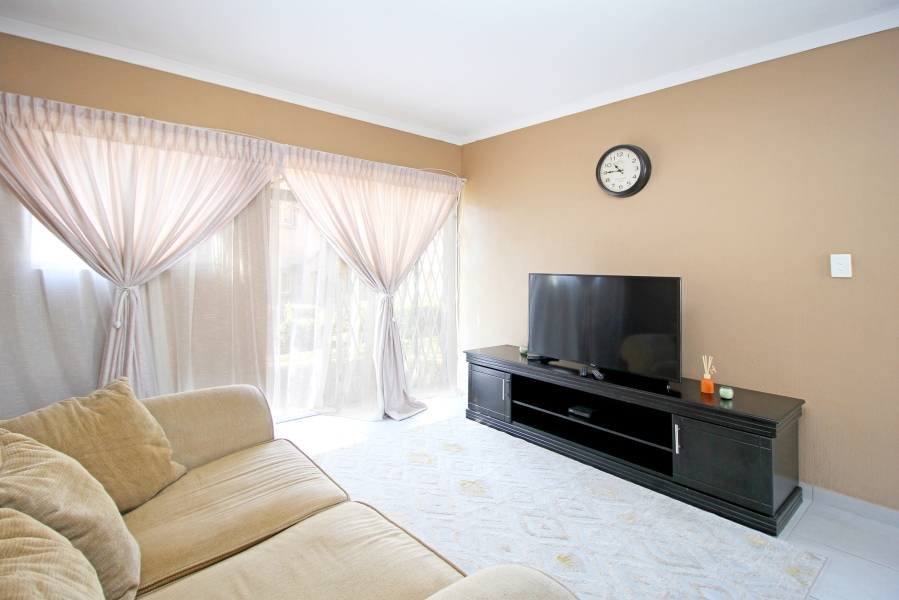 1 Bedroom Property for Sale in Greenstone Hill Gauteng