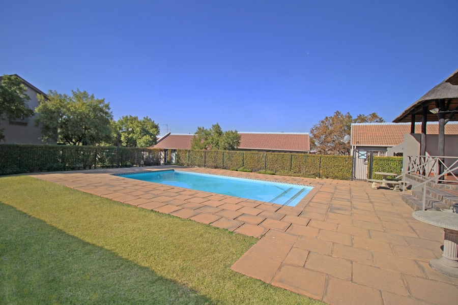 1 Bedroom Property for Sale in Greenstone Hill Gauteng