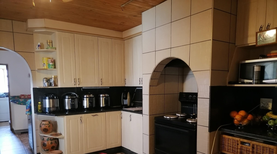 5 Bedroom Property for Sale in Dennydale Gauteng