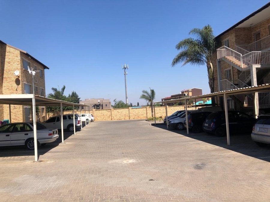 To Let 2 Bedroom Property for Rent in Elspark Gauteng