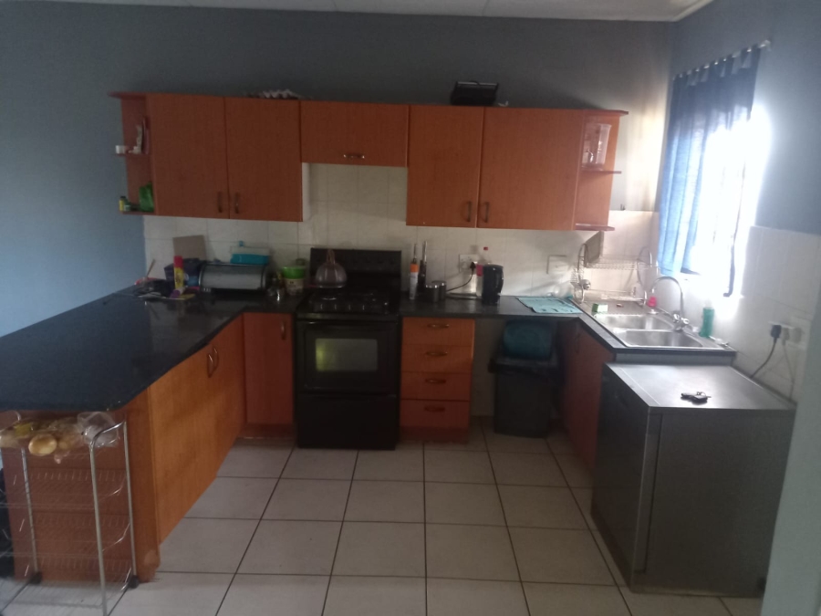 To Let 2 Bedroom Property for Rent in Elspark Gauteng