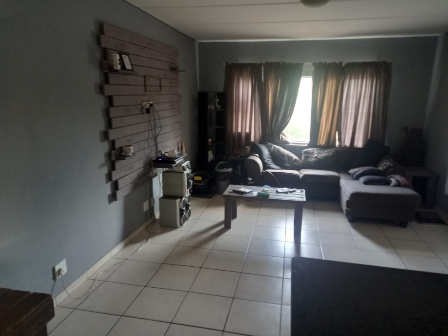 To Let 2 Bedroom Property for Rent in Elspark Gauteng