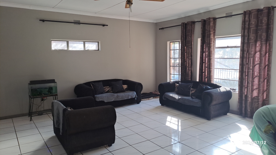 3 Bedroom Property for Sale in Pretoria Gardens Gauteng