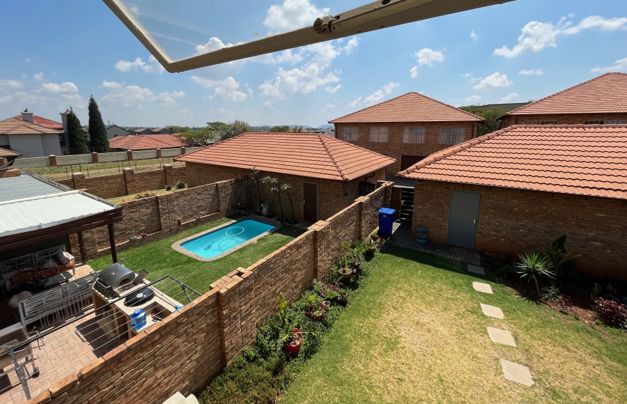 3 Bedroom Property for Sale in Oukraal Estate Gauteng