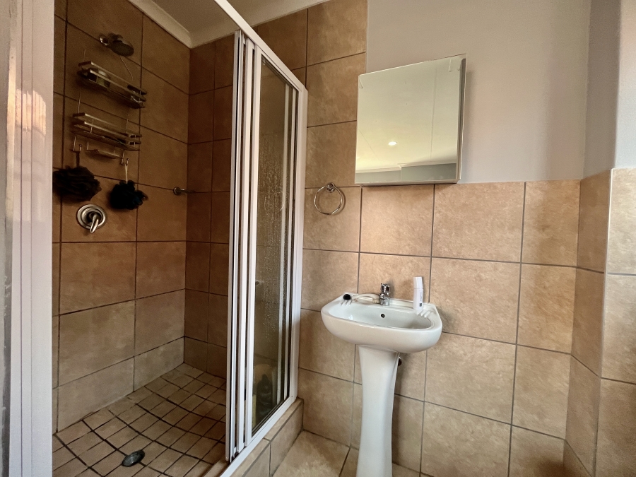 3 Bedroom Property for Sale in Oukraal Estate Gauteng