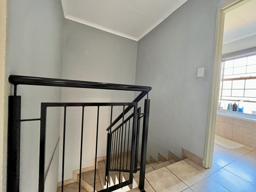 3 Bedroom Property for Sale in Oukraal Estate Gauteng