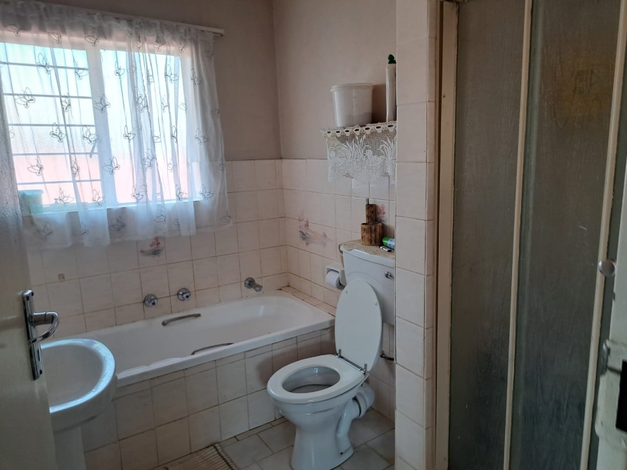 2 Bedroom Property for Sale in Doornpoort Gauteng