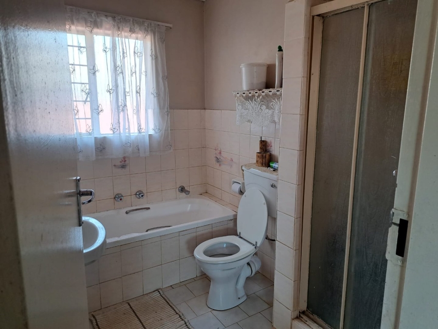 2 Bedroom Property for Sale in Doornpoort Gauteng