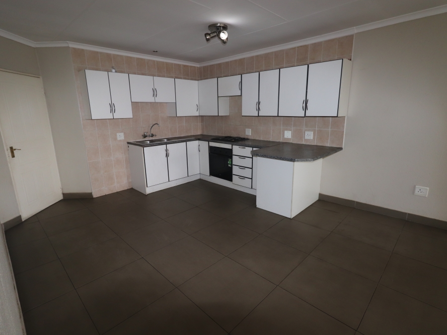 2 Bedroom Property for Sale in Edleen Gauteng