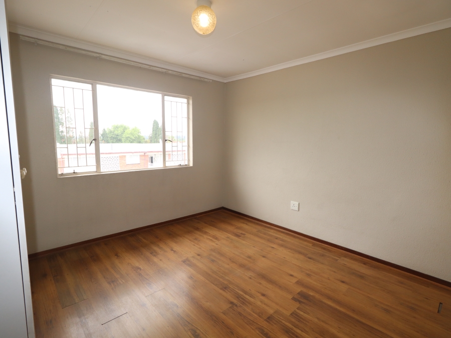 2 Bedroom Property for Sale in Edleen Gauteng