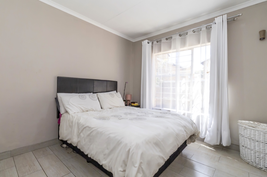 3 Bedroom Property for Sale in Honeypark Gauteng