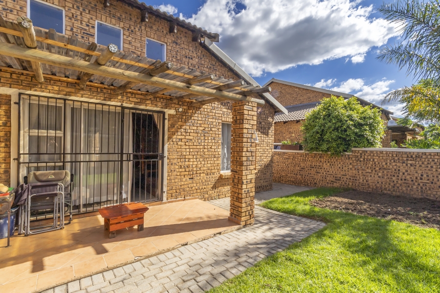 3 Bedroom Property for Sale in Honeypark Gauteng