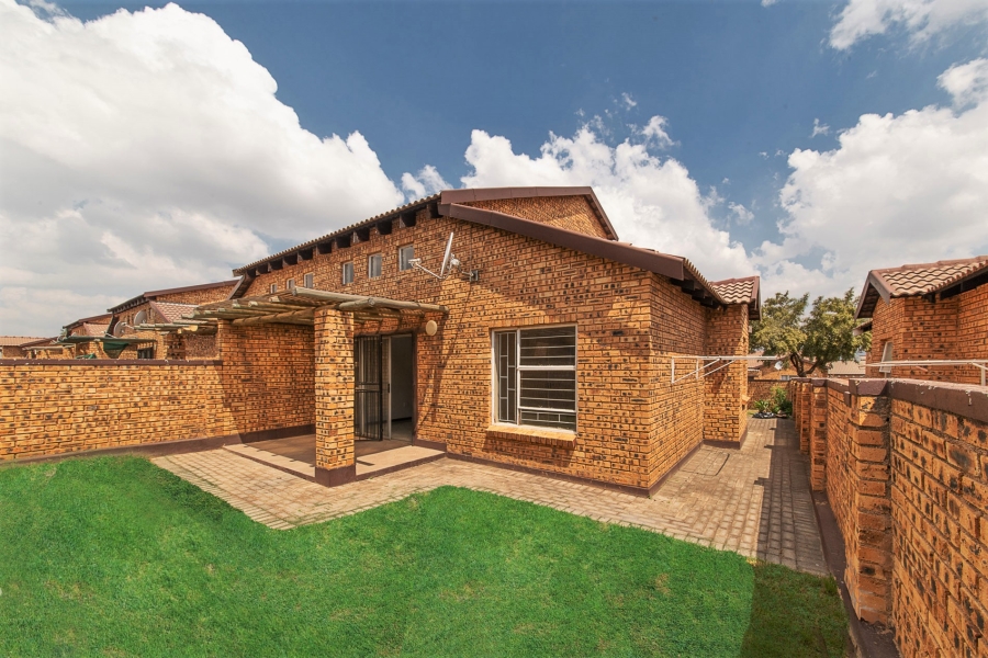 3 Bedroom Property for Sale in Honeypark Gauteng