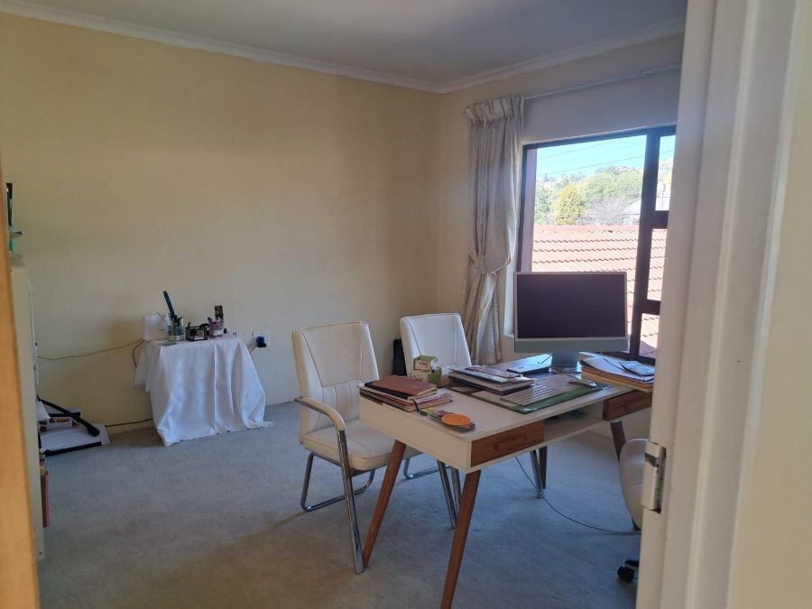 7 Bedroom Property for Sale in Wilro Park Gauteng