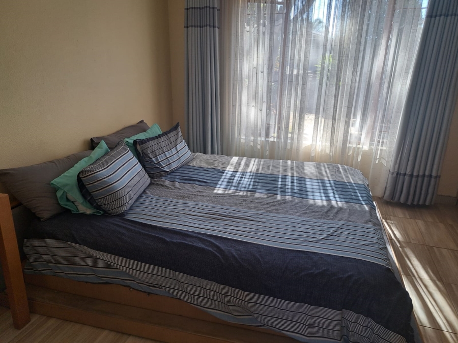 7 Bedroom Property for Sale in Wilro Park Gauteng