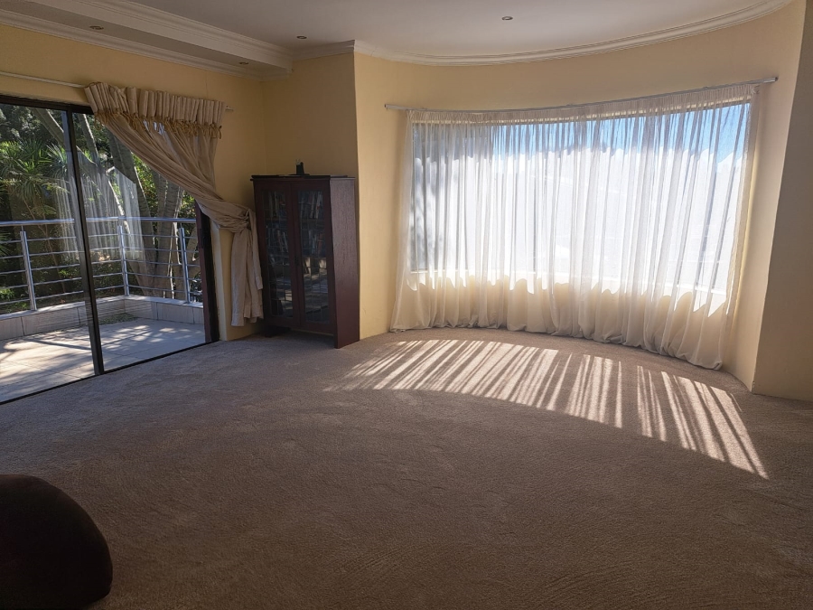 7 Bedroom Property for Sale in Wilro Park Gauteng