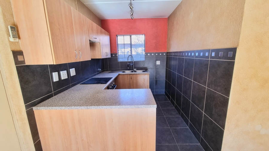 3 Bedroom Property for Sale in Halfway Gardens Gauteng