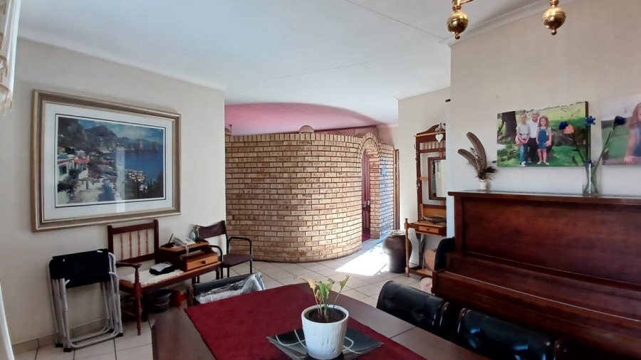 4 Bedroom Property for Sale in Waldrift Gauteng