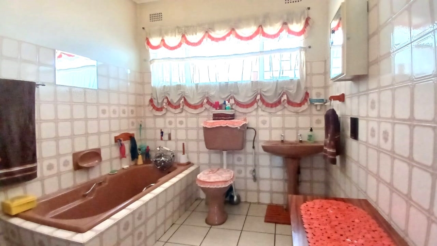 4 Bedroom Property for Sale in Waldrift Gauteng