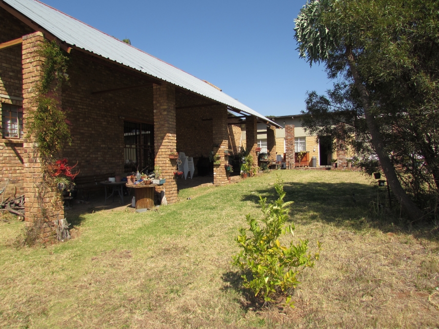 5 Bedroom Property for Sale in Agricultural Holding 475 Gauteng