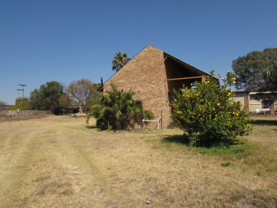 5 Bedroom Property for Sale in Agricultural Holding 475 Gauteng