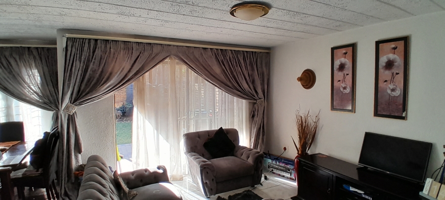 2 Bedroom Property for Sale in Benoni Central Gauteng