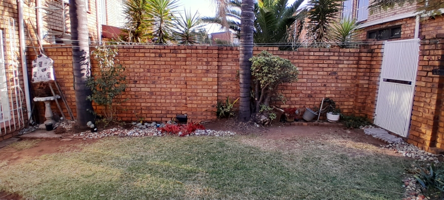 2 Bedroom Property for Sale in Benoni Central Gauteng