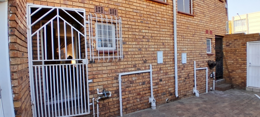 2 Bedroom Property for Sale in Benoni Central Gauteng