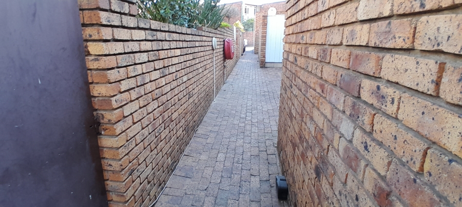 2 Bedroom Property for Sale in Benoni Central Gauteng